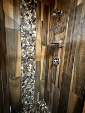 Hair dryer, towels - Eagles Perch (EV Charging, Dog Friendly), Eagles Perch (EV Charging, Dog Friendly) (Ashton)