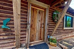 Exterior detail - Rustic Trails (EV, eco, wheelchair & pet friendly), Rustic Trails (EV, eco, wheelchair & pet friendl (Fremont County)