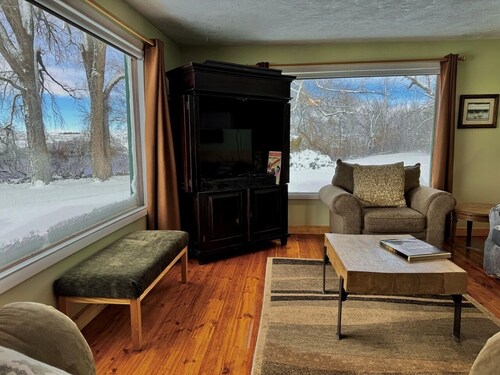 Edge Water Lodge (EV), Waters Edge Lodge