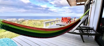 Ocean view romantic getaway chalet