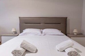 1 Schlafzimmer, Bügeleisen/Bügelbrett, kostenloses WLAN, Bettwäsche