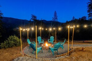 Property grounds - GameRoom*HotTub*HomeTheater*EV*Fire pitw/Mtn View (Midpines)