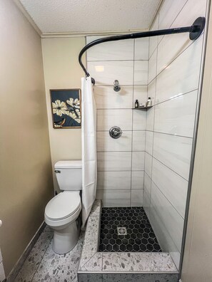 Shower, hair dryer, towels, soap - Dive Into Peace On Grand Lake! (Afton)