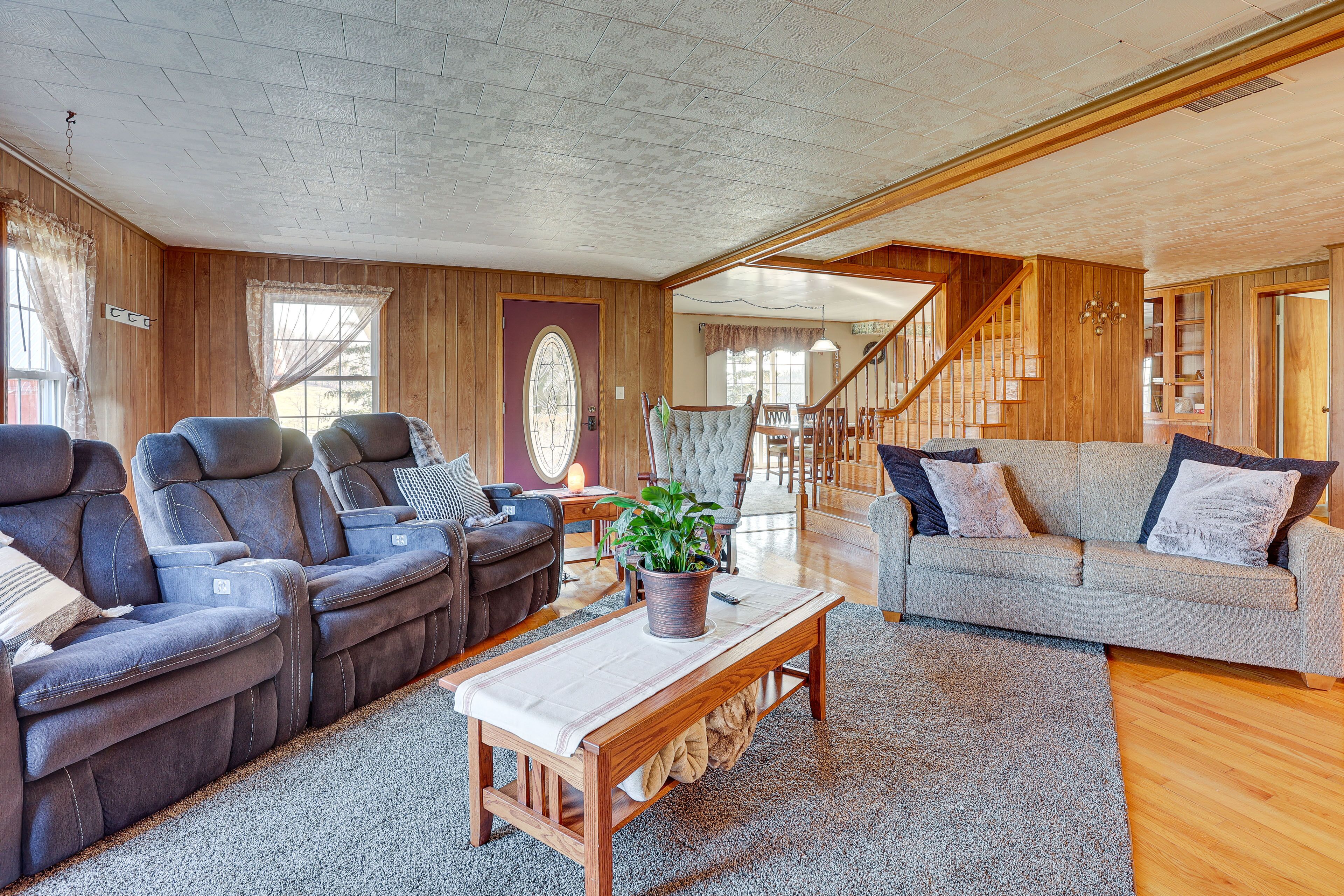 Charming Dundee Vacation Rental Near Hiking!