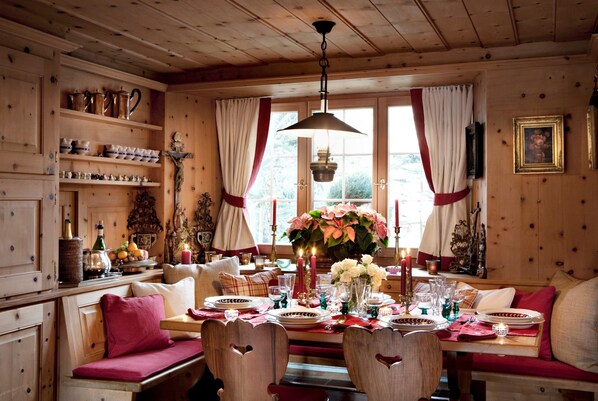 House | 6 bedrooms, Internet