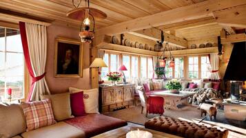 House | 6 bedrooms, Internet