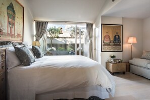 1 bedroom, Internet - A Penthouse With Garden In Historic Palace in Rome s Historic Center (Rome)