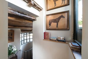 1 bedroom, Internet - A Penthouse With Garden In Historic Palace in Rome s Historic Center (Rome)