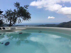 House | 4 bedrooms, Internet - Il Podere di Metato Restored Tuscan Farmhouse With Pool With Views of Hills and Sea (Camaiore)