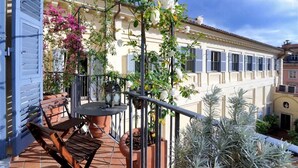 House | 2 bedrooms, Internet - La Camelia an Elegant and Extravagant 2 Bedroom Apartment (Rome)