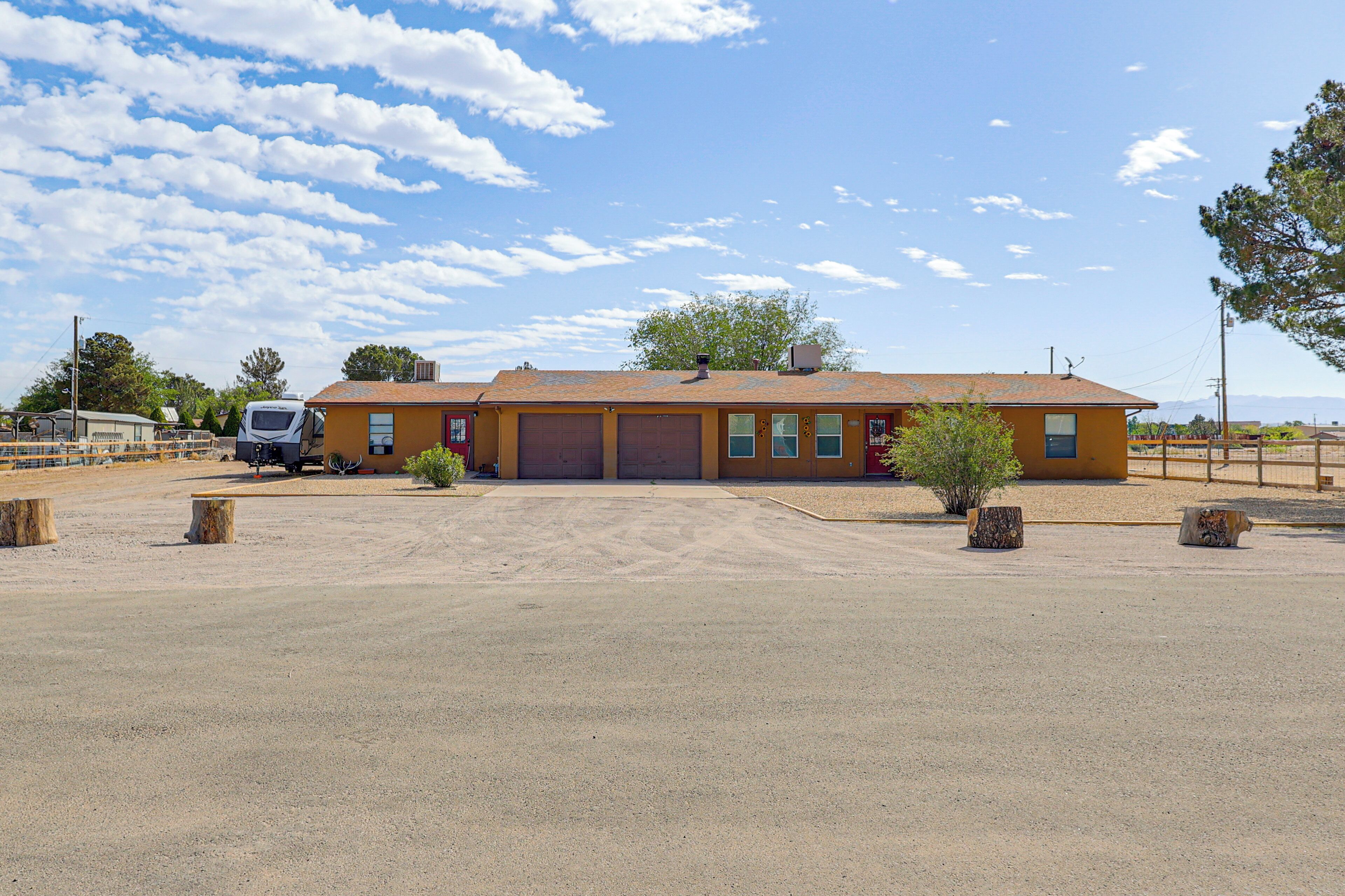Quiet Country Home in Las Cruces w/ Horse Stalls!
