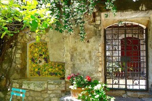 Villa | 2 bedrooms, Internet - Sermoneta Historic Stone Village House With Pool in a Medieval Hill Town Close to Rome and Naples (Sermoneta)