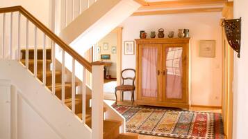 House | 8 bedrooms, Internet