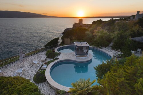 Mare Degli Angeli Splendid Mediterranean Seaside Villa Gardens Pool Almost Heaven