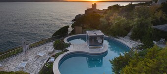 Mare Degli Angeli Splendid Mediterranean Seaside Villa Gardens Pool Almost Heaven