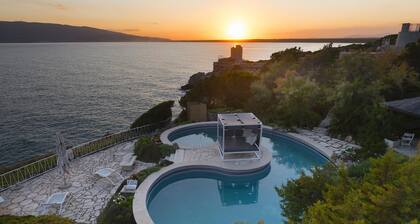 Mare Degli Angeli Splendid Mediterranean Seaside Villa Gardens Pool Almost Heaven
