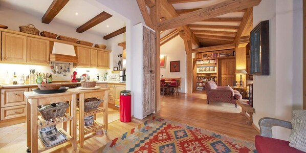 4 bedrooms, Internet - Kitzb hel Austria Best Luxury 4 Bedroom 4 Bathroom Apartment in World-renowned Ski-resort (Kitzbuhel)