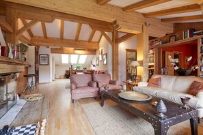 4 bedrooms, Internet - Kitzb hel Austria Best Luxury 4 Bedroom 4 Bathroom Apartment in World-renowned Ski-resort (Kitzbuhel)