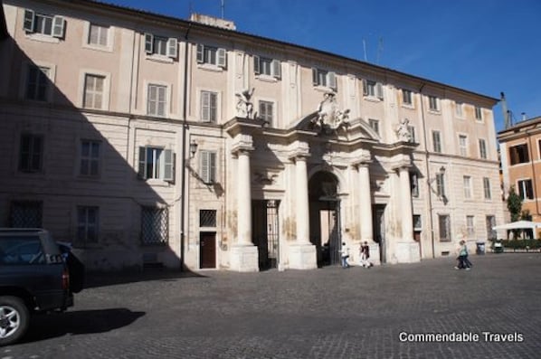 House | 1 bedroom, Internet - Rome With a Garden Delightful 1 Bedroom Apartment With Private Garden in Historic Trastevere (Rome)