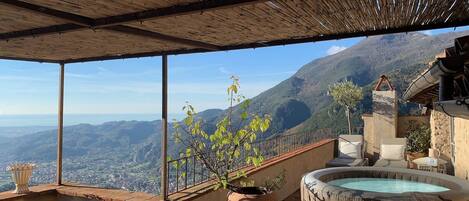 3 عدّة غرف نوم وخدمة الإنترنت