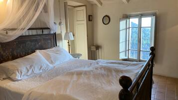 3 bedrooms, Internet