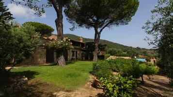 Villa | 4 bedrooms, Internet