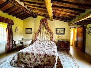 Villa | 17 bedrooms, Internet