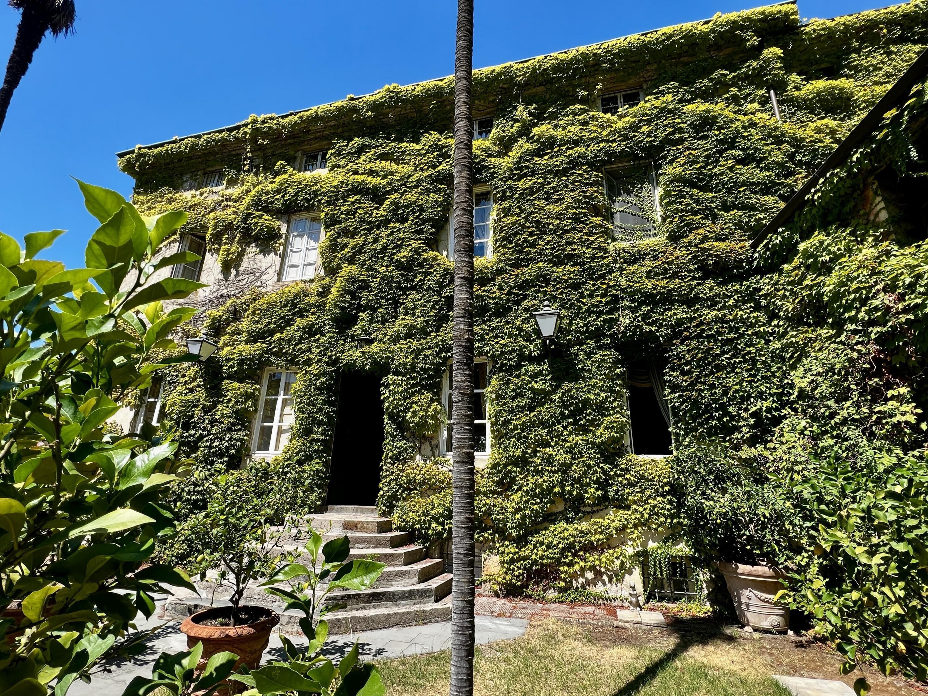 Villa | 17 bedrooms, Internet