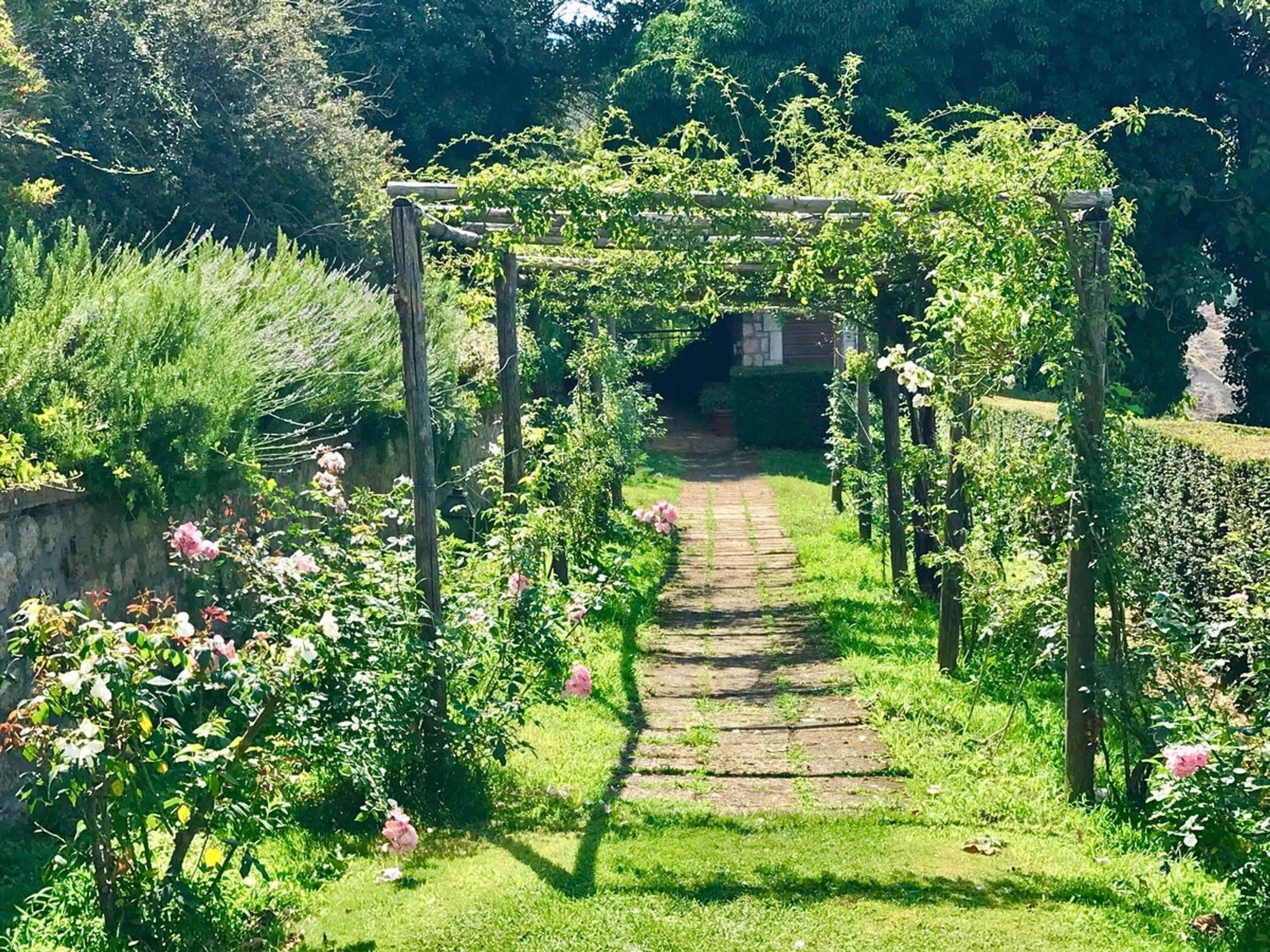 House | 8 bedrooms, Internet