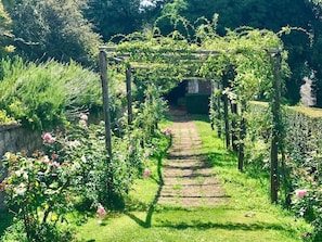 Hus | 8 sovrum och internet