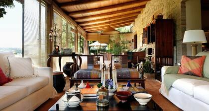 Villa Vinarte Elegant Home 2 Pools Tennis spa Winery Exclusively for you