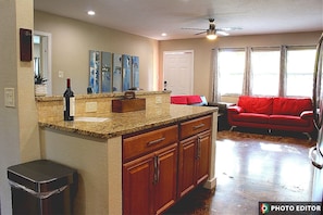 Interior - Relax & Explore – Sarasota Beaches & Downtown! (Sarasota)