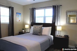 3 bedrooms, desk, iron/ironing board, free WiFi - Relax & Explore – Sarasota Beaches & Downtown! (Sarasota)