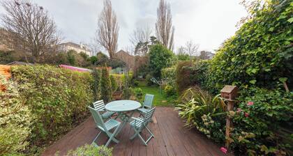 Serene 2 BDR Home Garden Newtown Dublin