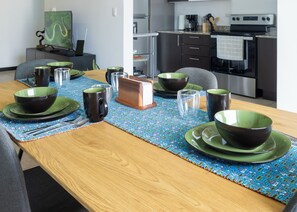 Dining - Family-friendly apartment within 20 minutes from Juan Santamaría Airport. (San Rafael)