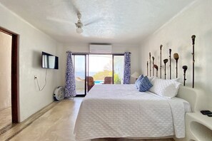 5 bedrooms, iron/ironing board, bed sheets - Villa Cosmica (Aguacate)