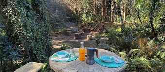 Cabaña de Ensueño en el Bosque y Junto al Mar. Ideal Pareja ,dos Niños y Mascota