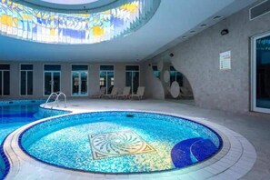 Pool - 5 Star Living in Paramount Tower Hotels & Resorts (Dubai)