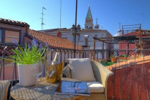 Property grounds - Bell Tower at the Rectory (Design House) (Venezia)
