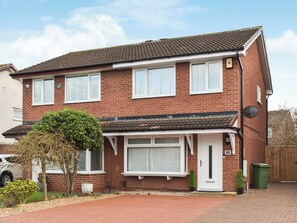 Exterior - 2 bedroom accommodation in Ingleby Barwick (Ingleby Barwick)