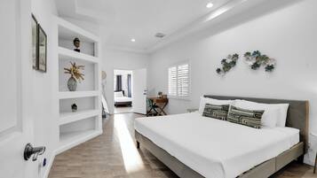 4 soverom, skrivebord, strykejern/-brett og wi-fi (inkludert)