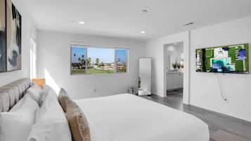 7 bedrooms, desk, iron/ironing board, free WiFi
