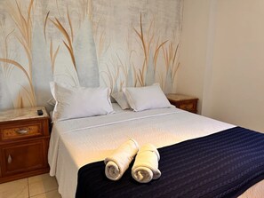 Apartamento superior | 5 dormitorios, decoración individual, mobiliario individual y escritorio