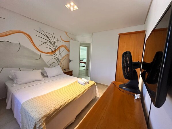 Apartamento superior | 5 dormitorios, decoración individual, mobiliario individual y escritorio