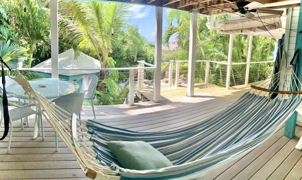 Outdoor dining - Pool Suites of Aqua Bay Villas Adjoined (Cruz Bay)