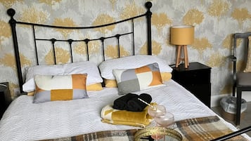 3 bedrooms, iron/ironing board, travel crib, WiFi