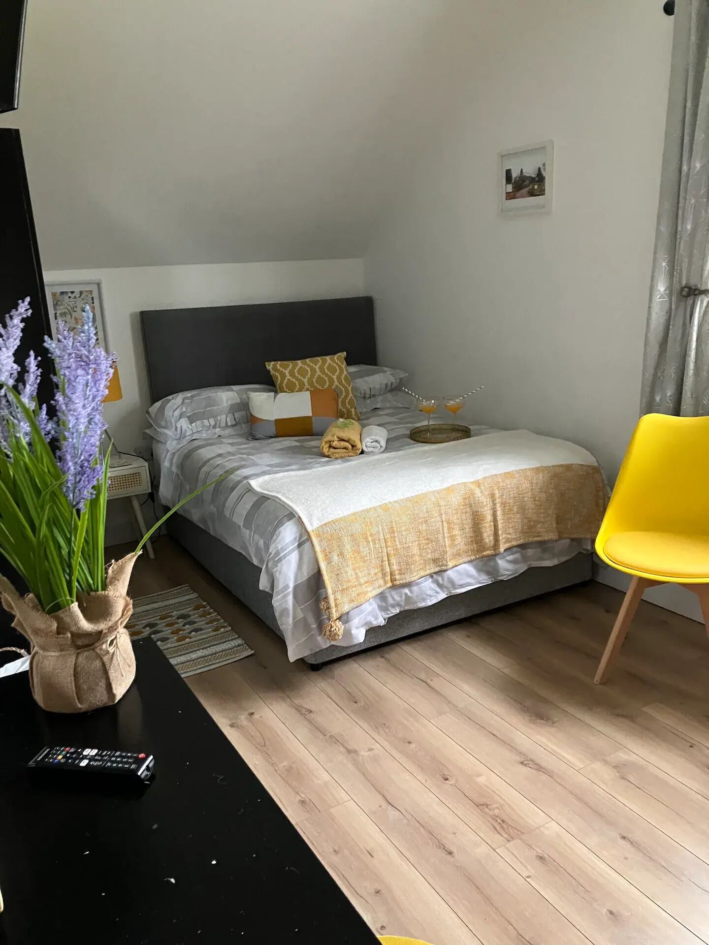 3 عدّة غرف نوم ومكواة/لوح كي وسرير سفر وواي فاي