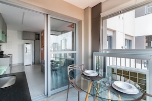 Studio 708 Haus Butantã | Dining