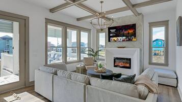 Smart TV, fireplace, table tennis