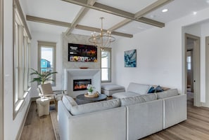 Smart TV, fireplace, table tennis